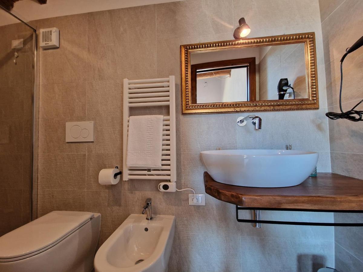 Agriturismo Giu Al Pozzo กาวอร์ราโน ภายนอก รูปภาพ